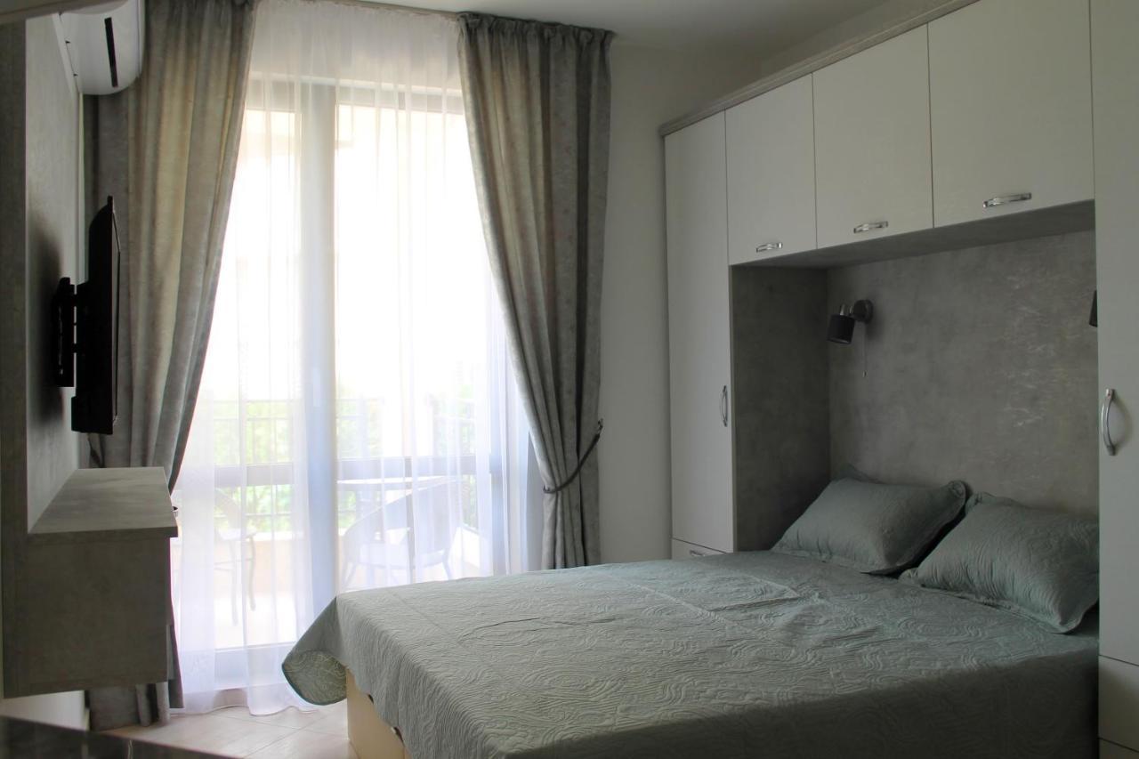 Horizon Katrina Apartments - Sea Line & Beach Access Sveti Vlas Luaran gambar